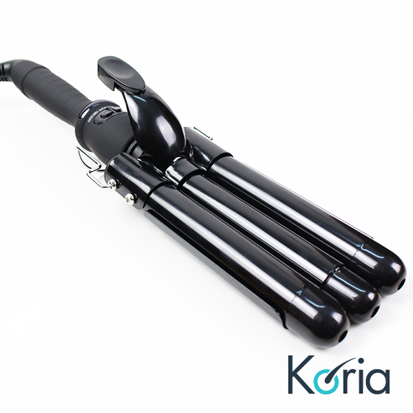 Máy uốn tóc gợn sóng Koria KA-1315 là sự lựa chọn hoàn hảo dành cho các tín đồ của kiểu tóc gợn sóng nhưng không muốn tốn thời gian đến salon. Hãy cùng xem hình ảnh sản phẩm để làm đẹp cho mái tóc của bạn!